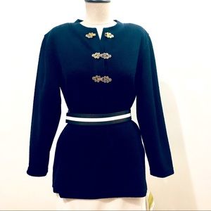 Vintage eighties Ecco Petites navy tunic w. yellow metal closure. Size S. NWT